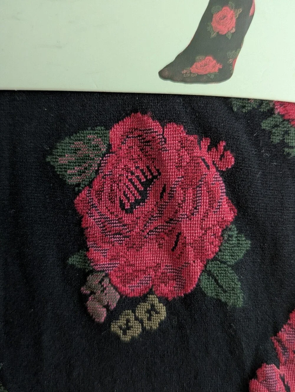 NIP Xhilaration Target Rose Floral Patterned Fashion Tights Black Pink S/M